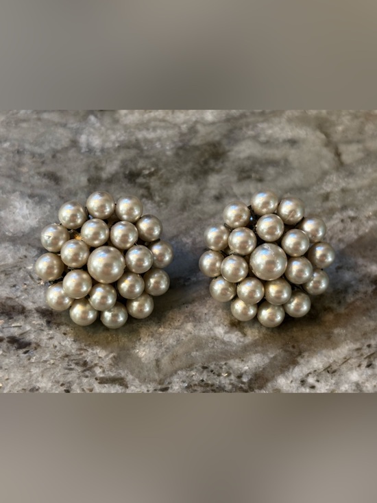 Jewelry - Vintage Japan Faux Pearl Cluster Clip On Earrings | Mid Century Round Cluster